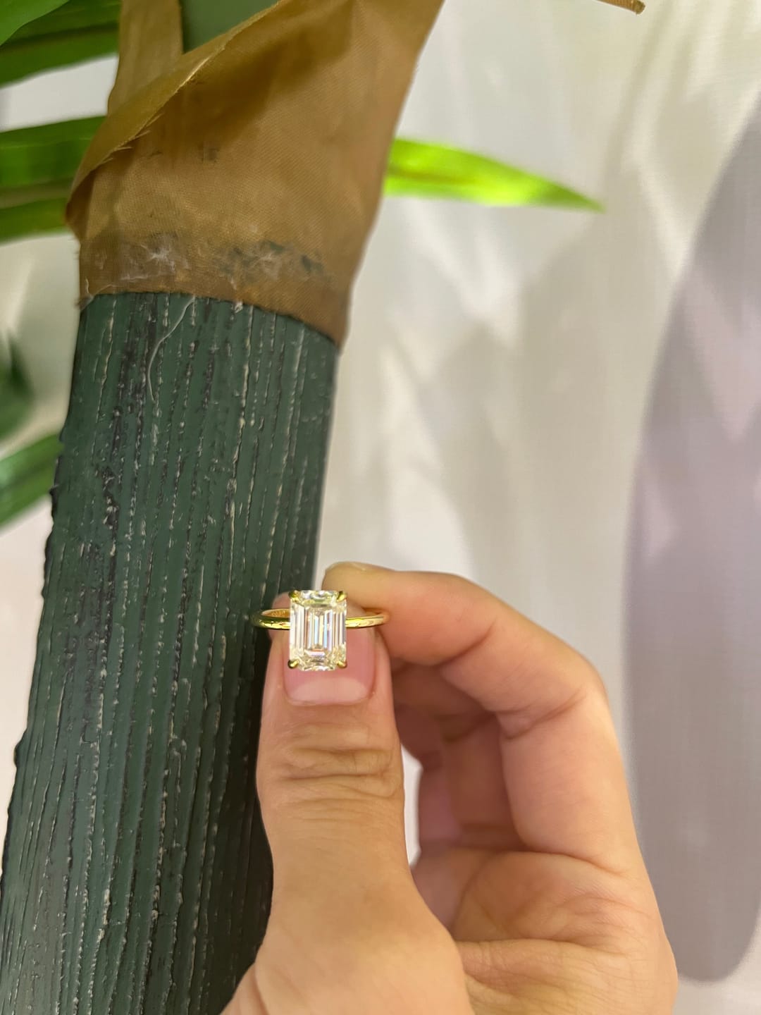 Customer photo review of S925 Moissanite 1.5～ 3.5 Carat Emerald Cut Solitaire White/Green Stone Engagement Ring For Everyday Wear