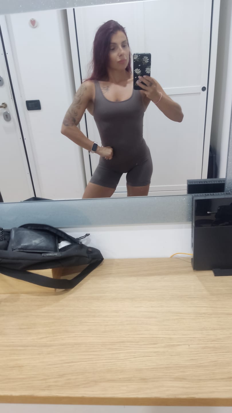 Customer photo review of Jumpsuit Corta Clio Spalla Larga Potato