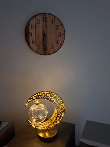 Kundenbewertung mit Foto zu GRAVURZEILE Wanduhr aus Holz Nature Love