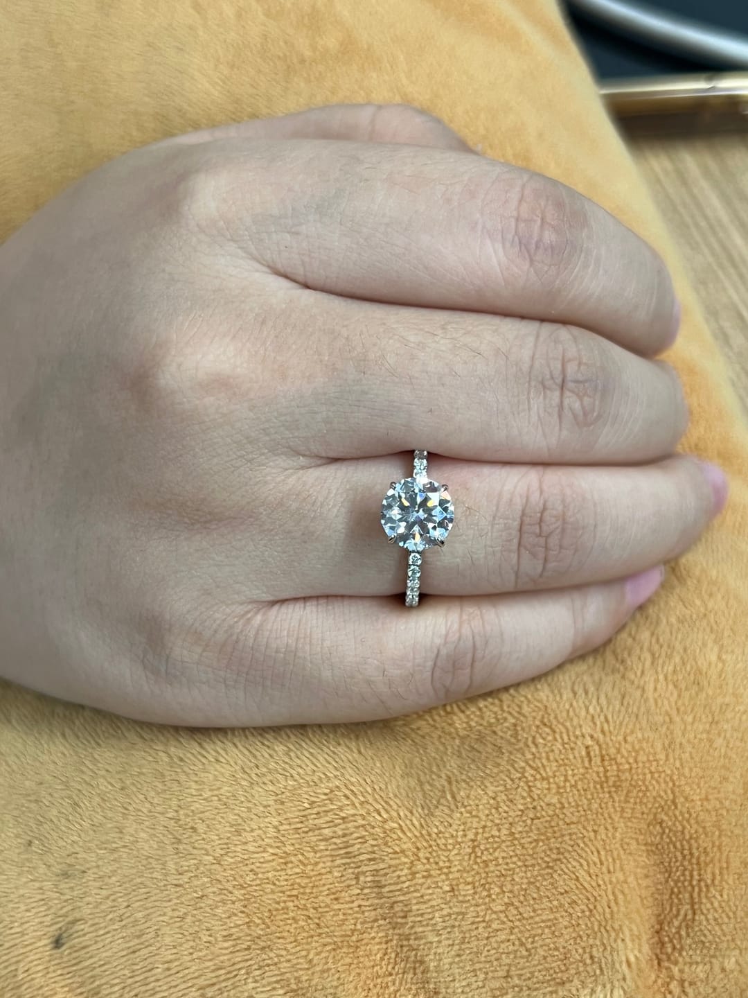 Customer photo review of S925 Classic Moissanite 2.0 Carat Round Cut Promise Ring Bridal Ring For Women