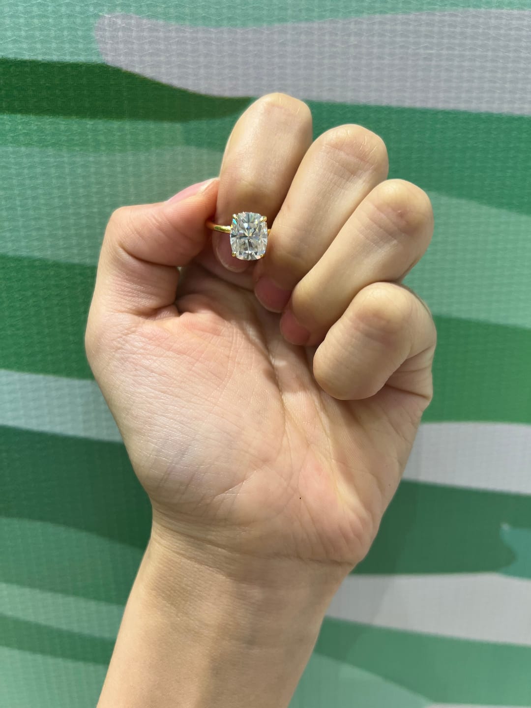 Customer photo review of S925 Moissanite 2.5~4.0 Carat Cushion Cut Engagement Ring Solitaire Promise Ring For Everyday Wear