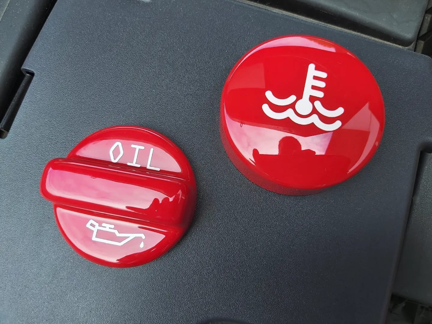 Customer photo review of Washer Logo Cap Cover Vinyl Sticker