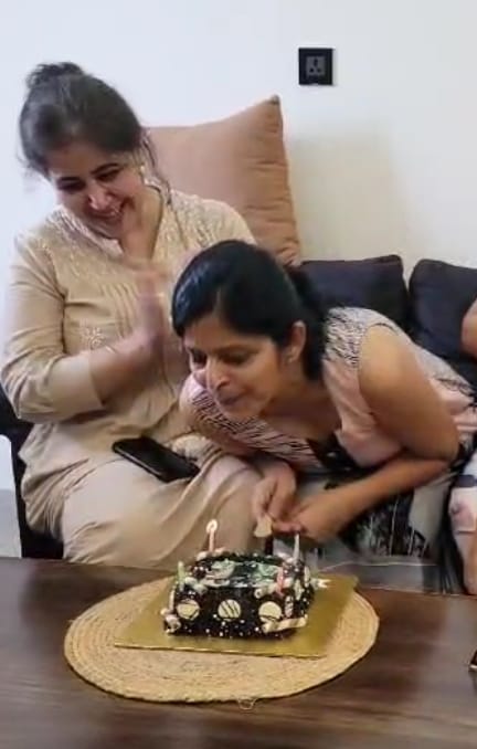Customer photo review of Customized Photo Cake