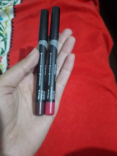 Customer photo review of Lipstick Pencil