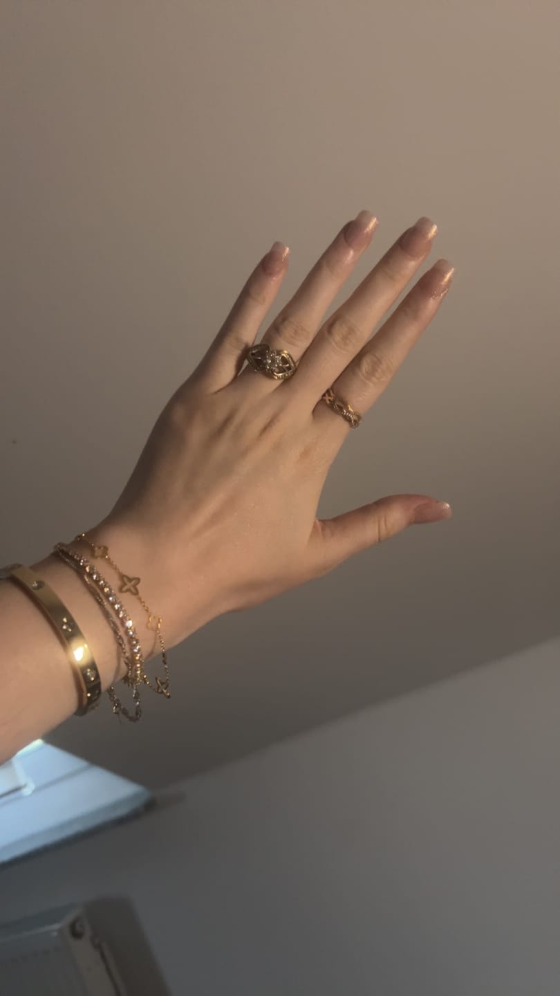 Customer photo review of Fancy Clover Armband | 18K vergoldet