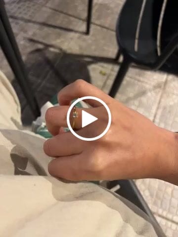 Customer video review of Anillo Circonita Solitaria