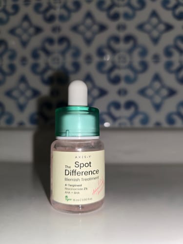 Customer photo review of AXIS-Y Spot The Difference Blemish Treatment 15ml
