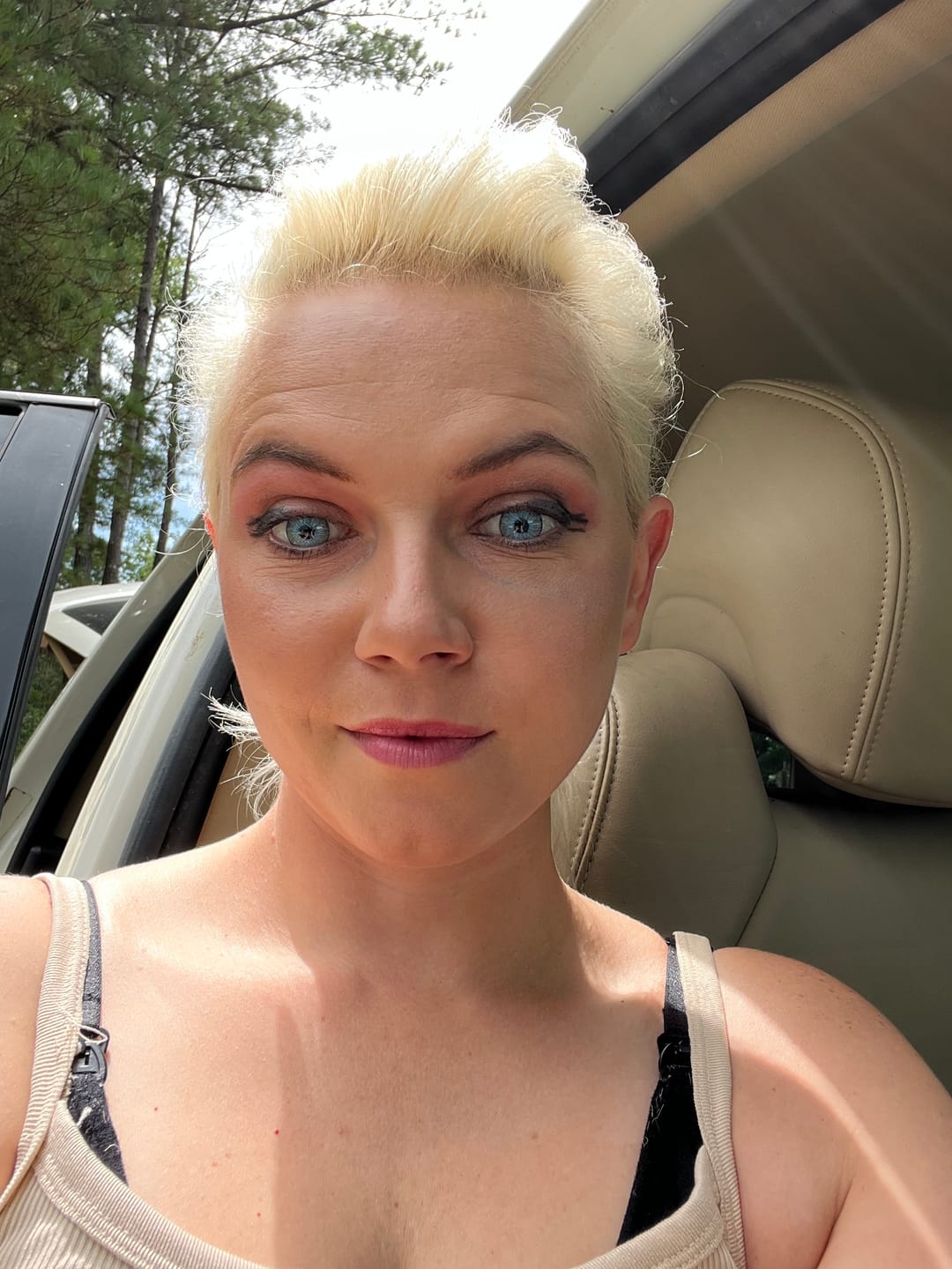 Customer photo review of New York Blue Prescription Coloured Contact Lenses