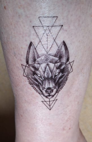 Customer photo review of Tête de loup géométrique