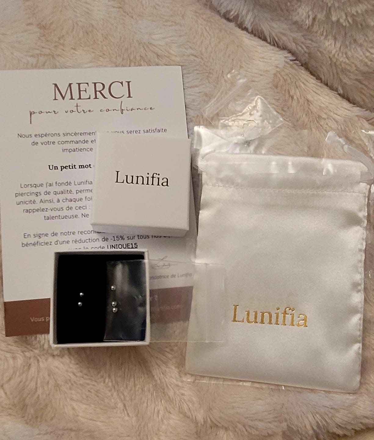 Customer photo review of Piercing Julia