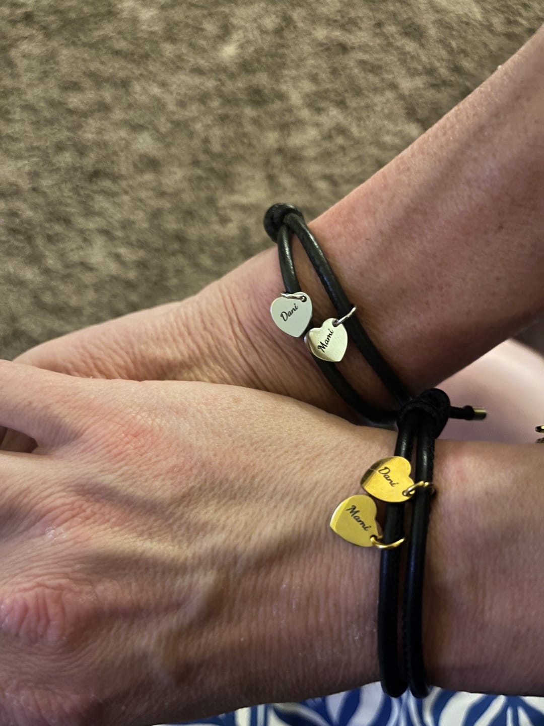 Customer photo review of Freunde - Individuelles Lederarmband