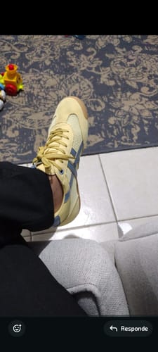 Customer photo review of Tenis Style Vera Amarillo