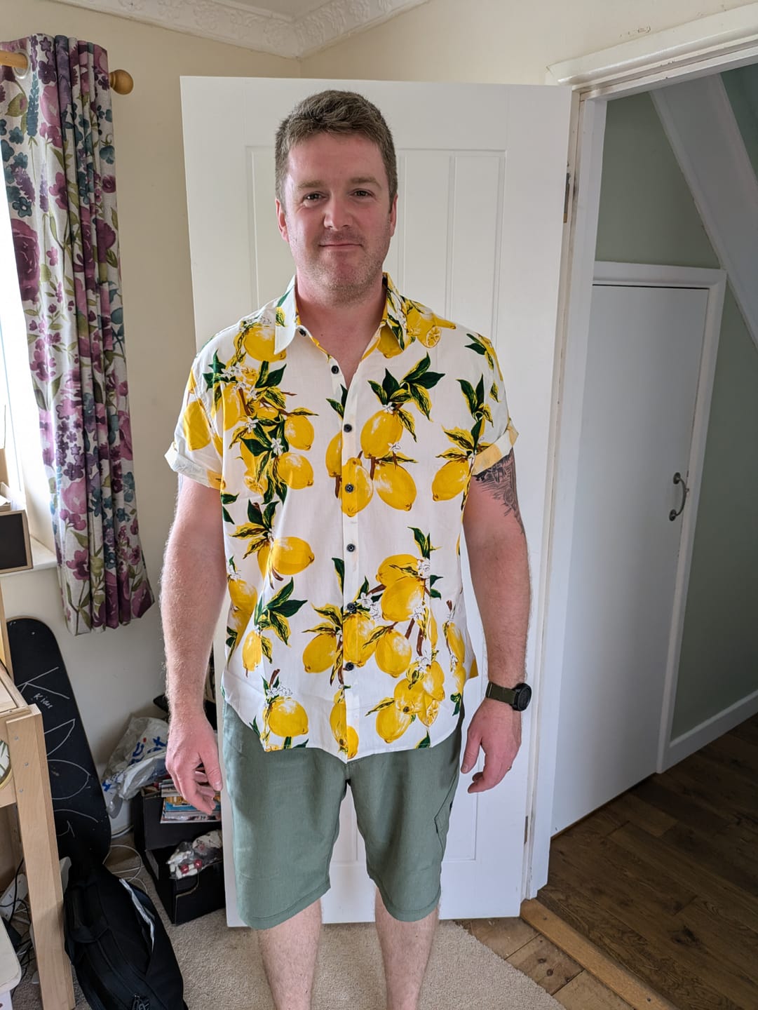 Customer photo review of Men's Lemon Print Short Sleeve Button Up Beach Summer Hawaiian Shirt