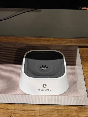 Customer photo review of Vixinx AquaBuddy™ - Anti-spill water bowl