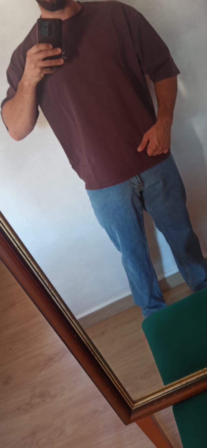 Customer photo review of 464 Skyline Super Sized Tees