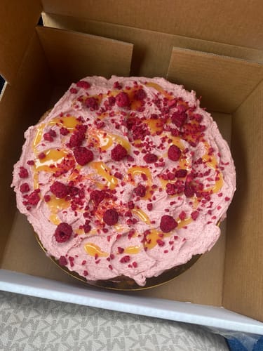 Customer photo review of Lemon & Raspberry Cake