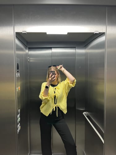 Customer photo review of Nadja Schleifen Strickjacke - Zitronengelb