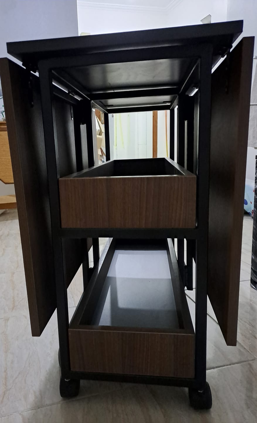 Customer photo review of ترابيزة سفرة مودرن ذات غالق للتحكم فى الحركة-stco10