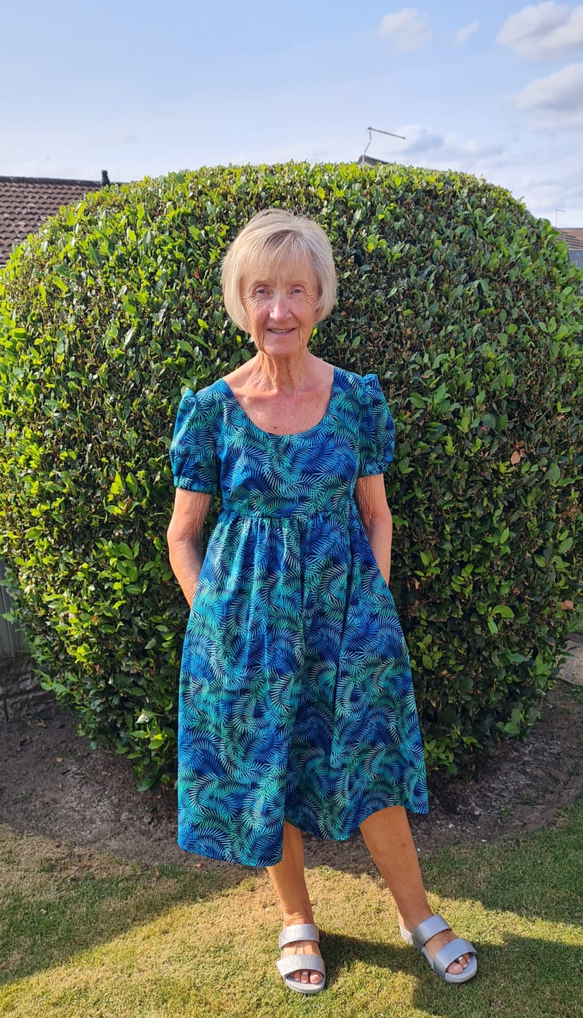 Customer photo review of Tropical Fern Leaves Rose & Hubble Cotton Poplin Fabric