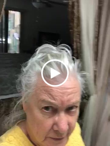 Customer video review of JuvaBun Small Messy Bun