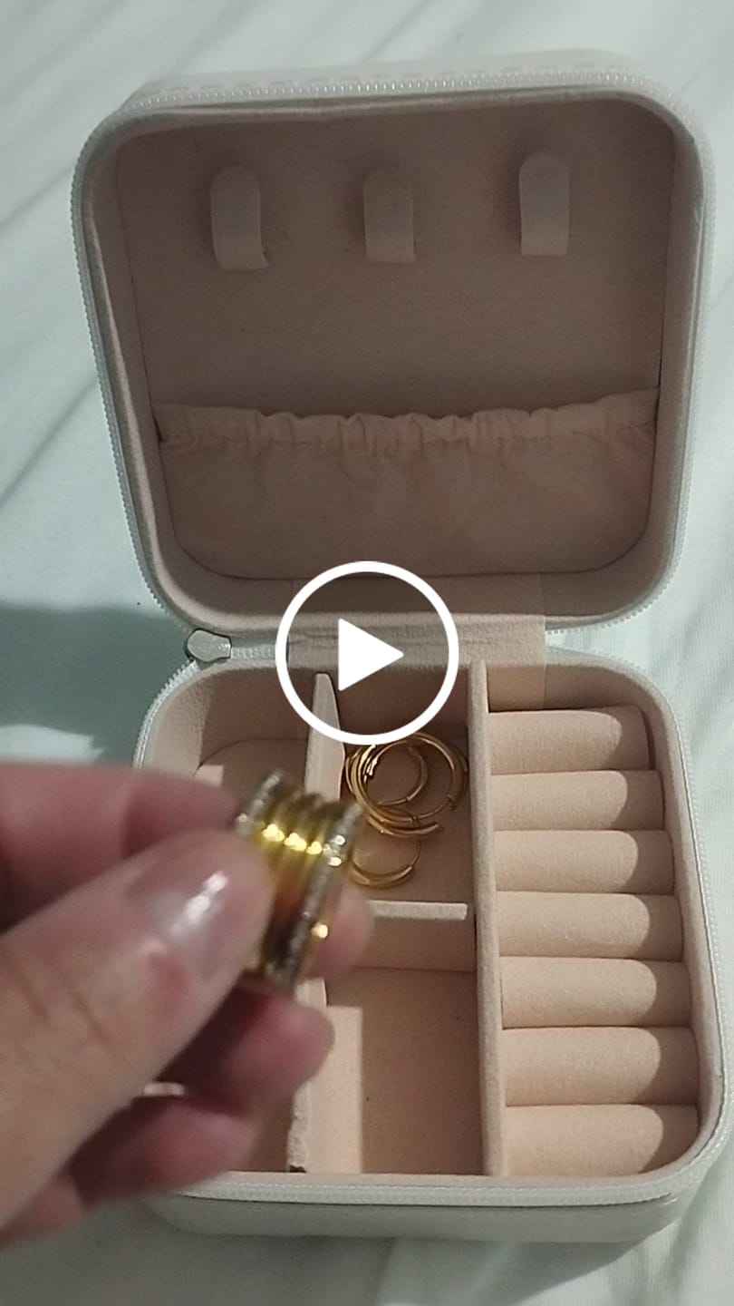 Customer video review of Anel Luxo Imperial Banhado em Ouro 18K