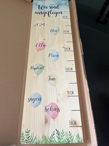 Kundenbewertung mit Foto zu Messlatte als Abschiedsgeschenk - Ballons - mit Namen der Kinder aus Holz