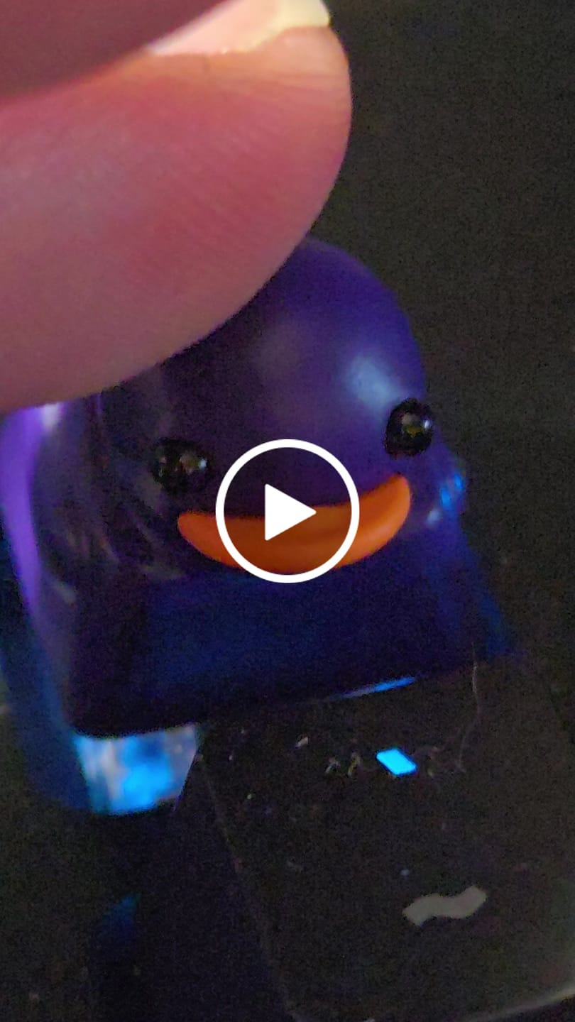 Customer video review of Duckey Keycap