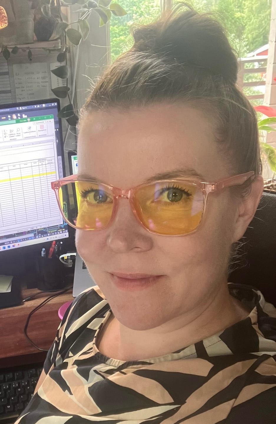 Customer photo review of KAJO päivälasit pinkki