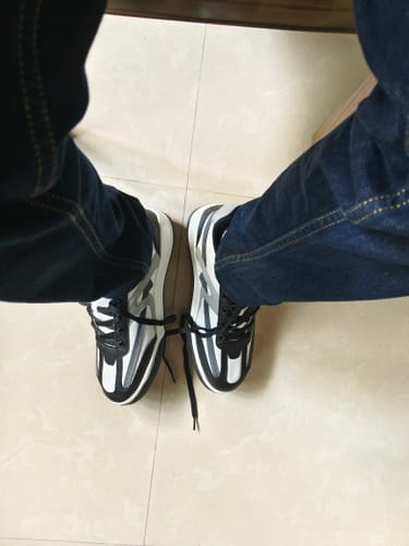 Customer photo review of CRUZ Graphite Black Men's casual sneaker