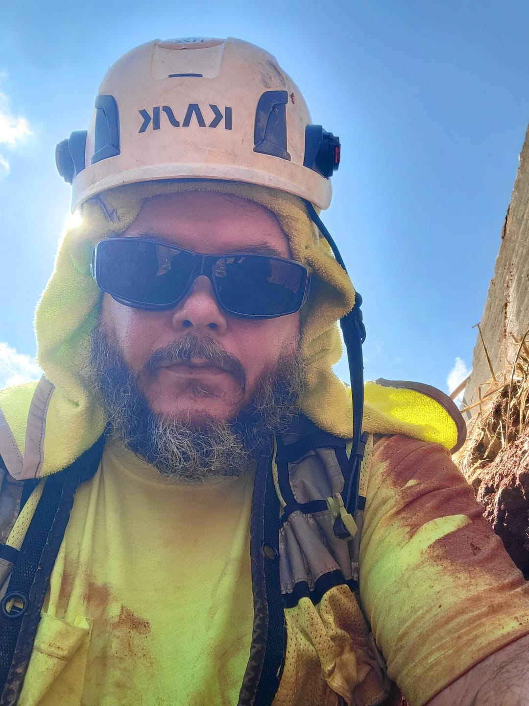 Customer photo review of Polarheads® PRO 3-in-1 Neck Shade, Sweatband and Cooling Towel - Safety Yellow/Reflective