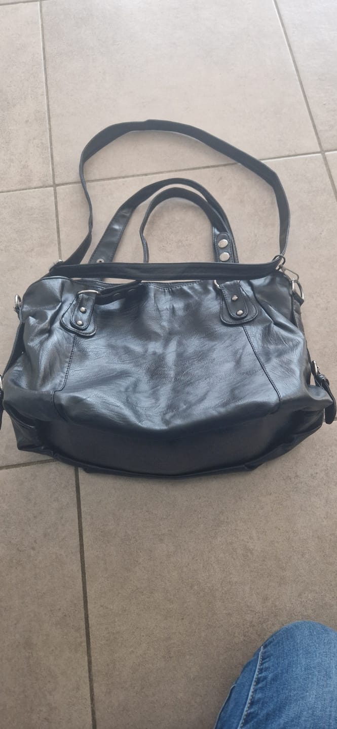 Customer photo review of LUCIE - Sac à Main de Cours de Luxe en Cuir