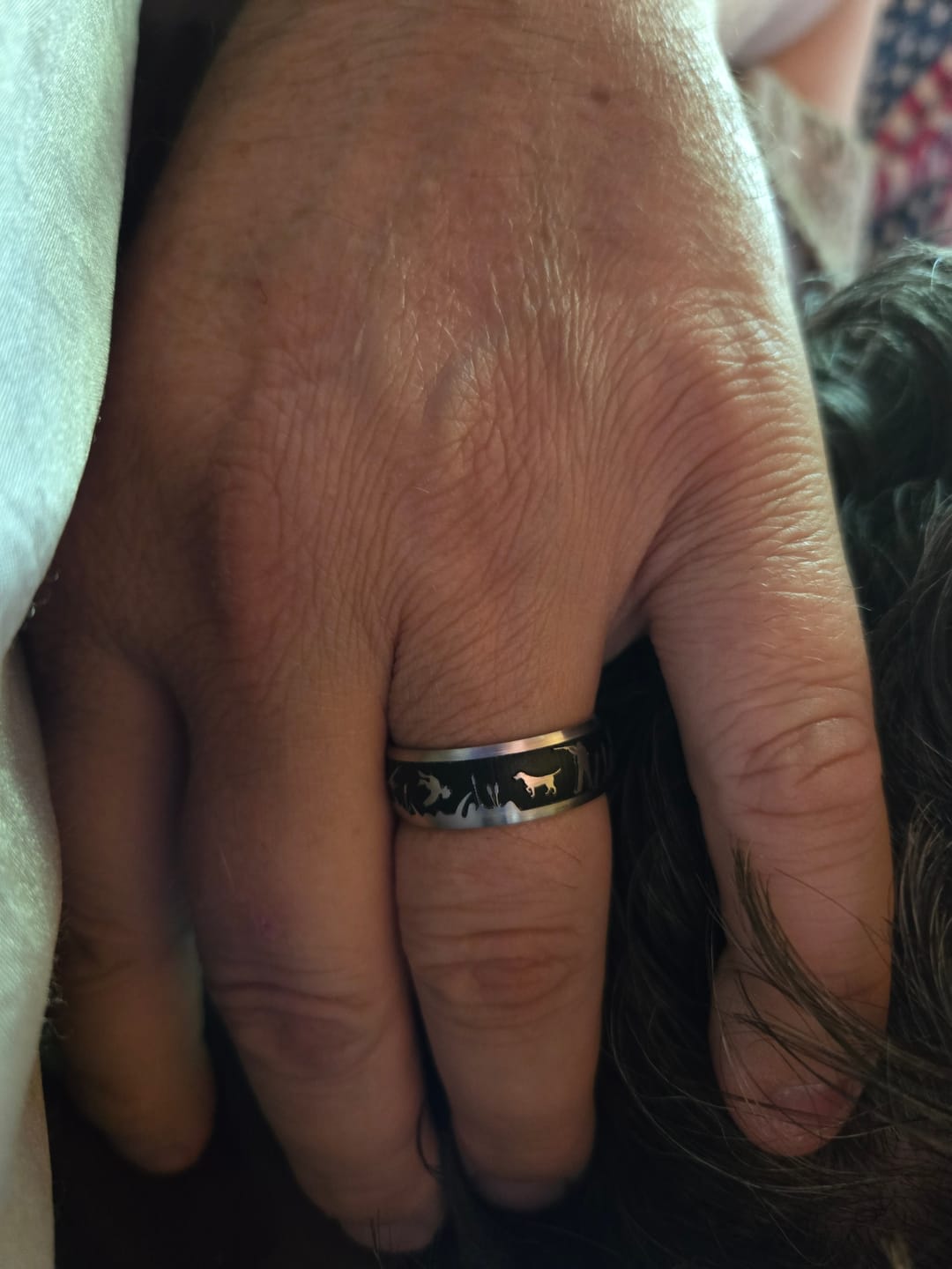 Customer photo review of Laser Carved Duck Hunt Scenery Ring - 8mm Cobalt