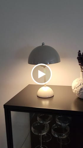 Customer video review of Bordslampa - Svamplampa Flowerbud - Batteridriven 5000 mAH