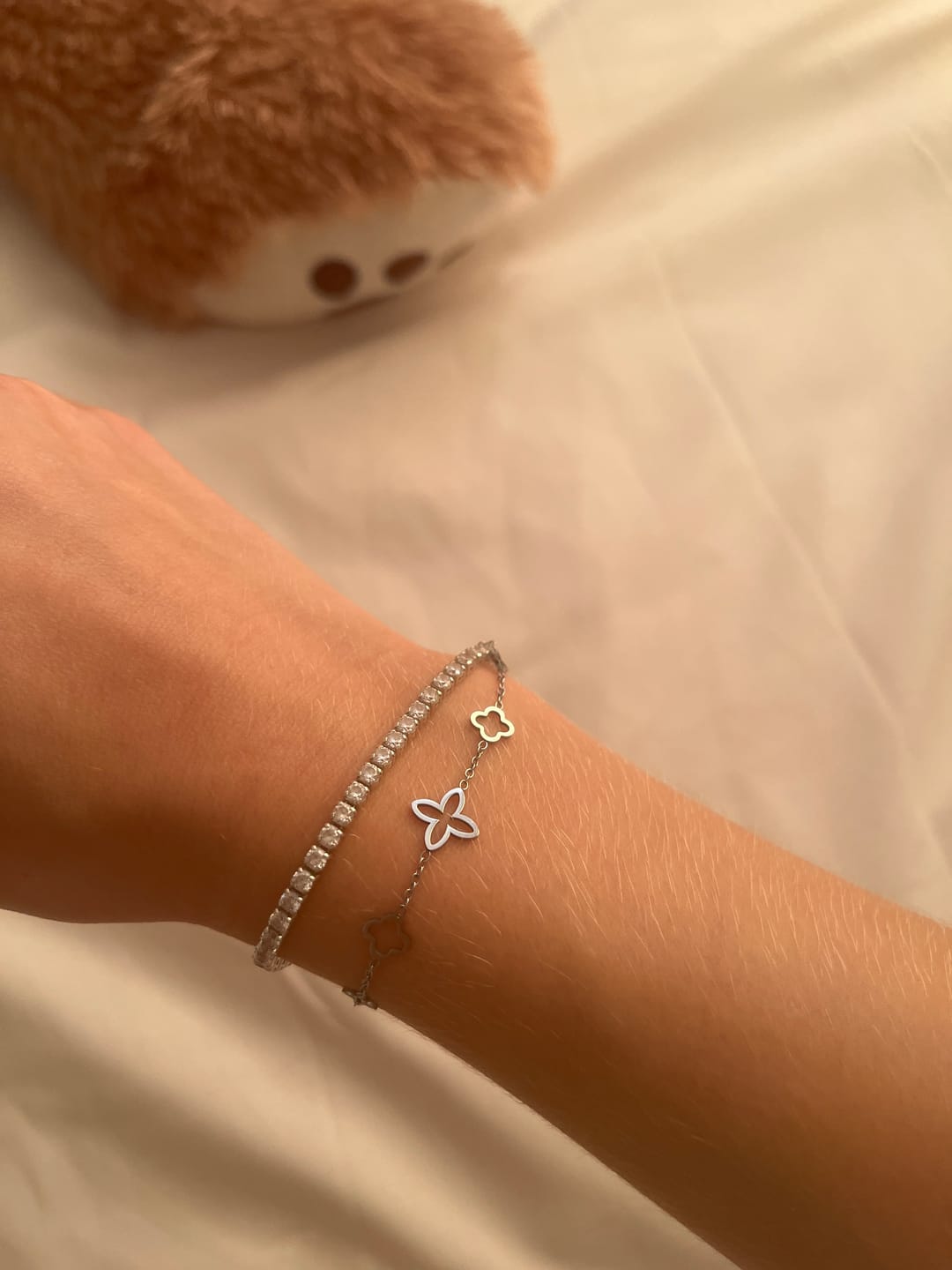 Customer photo review of Fancy Clover Armband | 18K vergoldet