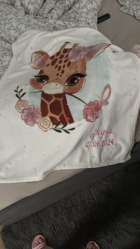 Customer photo review of Giraffe Babydecke mit Namen bestickt 75x100cm