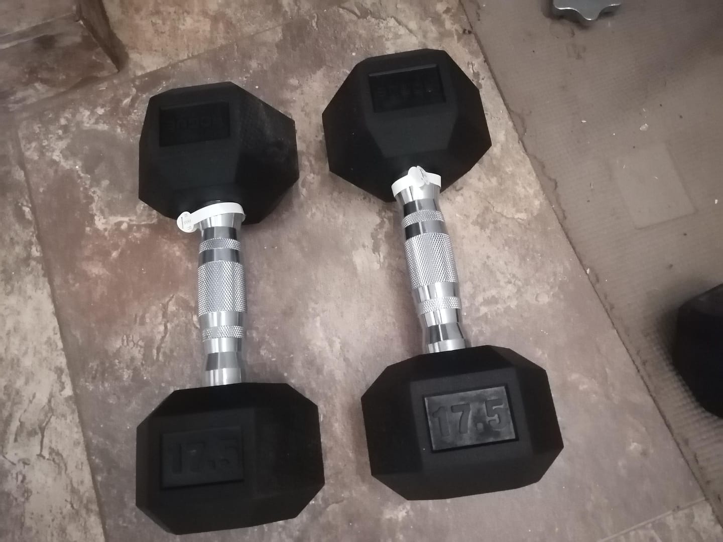 Customer photo review of Rogue Dumbbells-Mancuernas Hexagonales