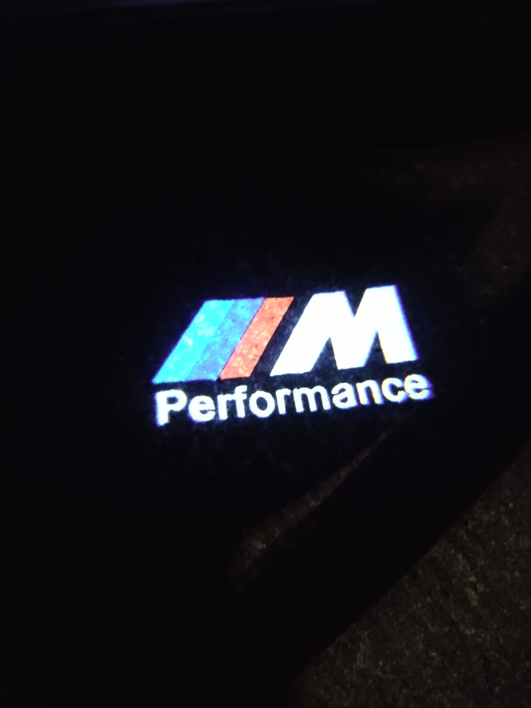 Customer photo review of EuroLuxe BMW LED Car Door Welcome Logo Shadow Lights | E/F Chassis
