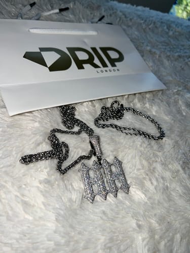Customer photo review of Custom Thorn Letter Pendants - Silver, Gold or Rose Gold - Matching Rope Chain
