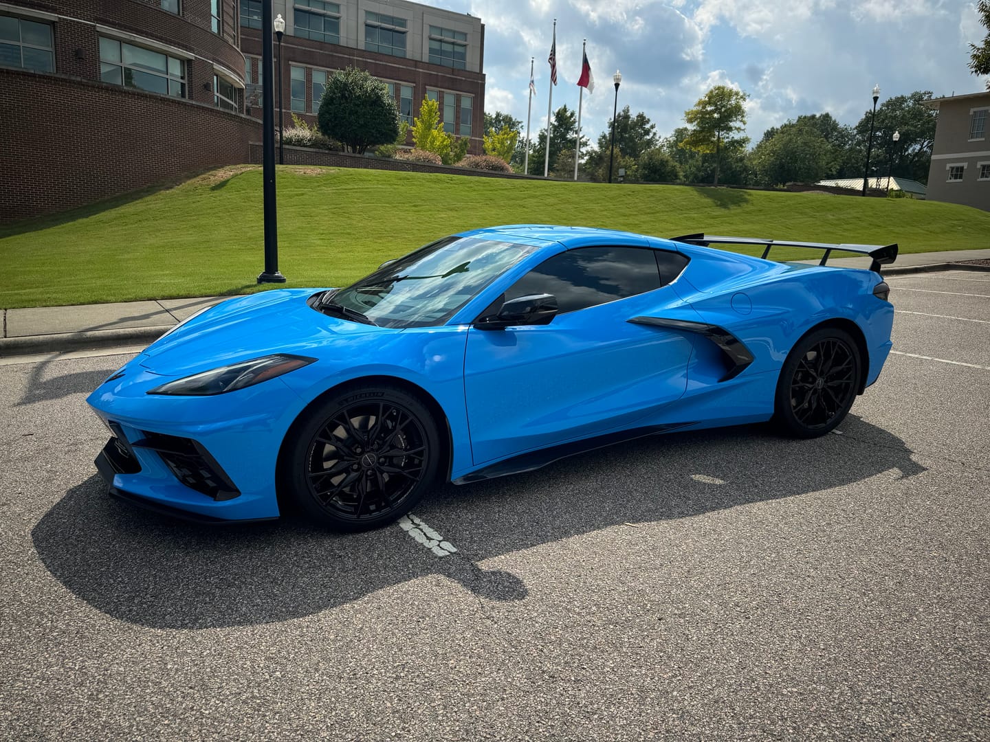 Customer photo review of Chevrolet Corvette C8 Rear Trunk Spoiler High Wing