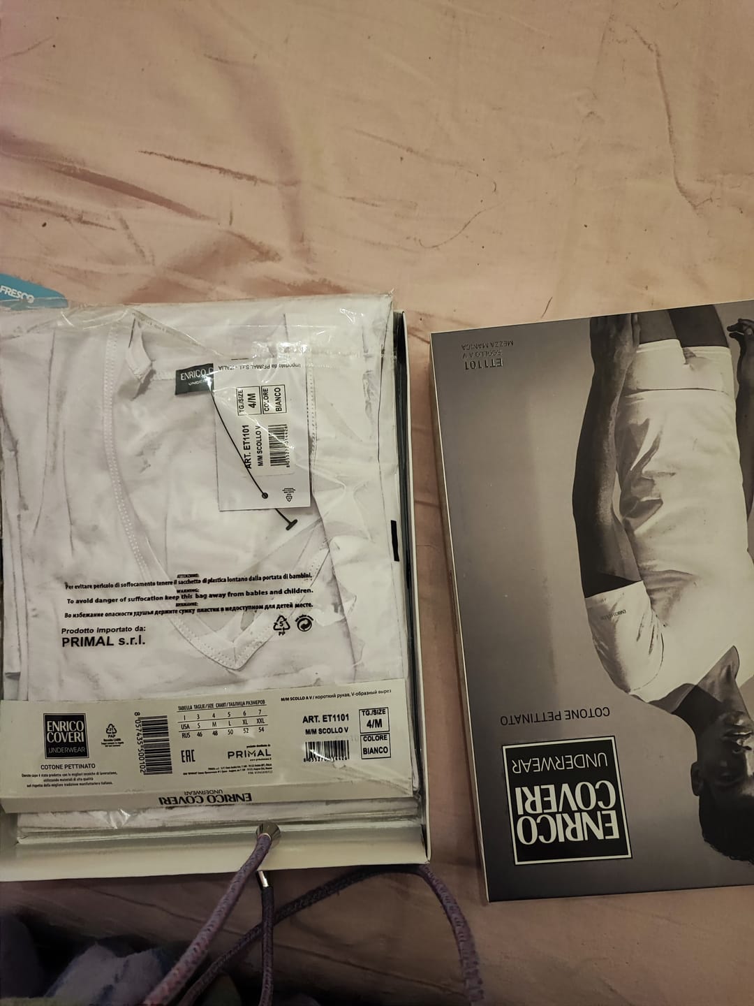 Customer photo review of T-shirt "V" 3 pezzi Cotone pettinato - Enrico Coveri