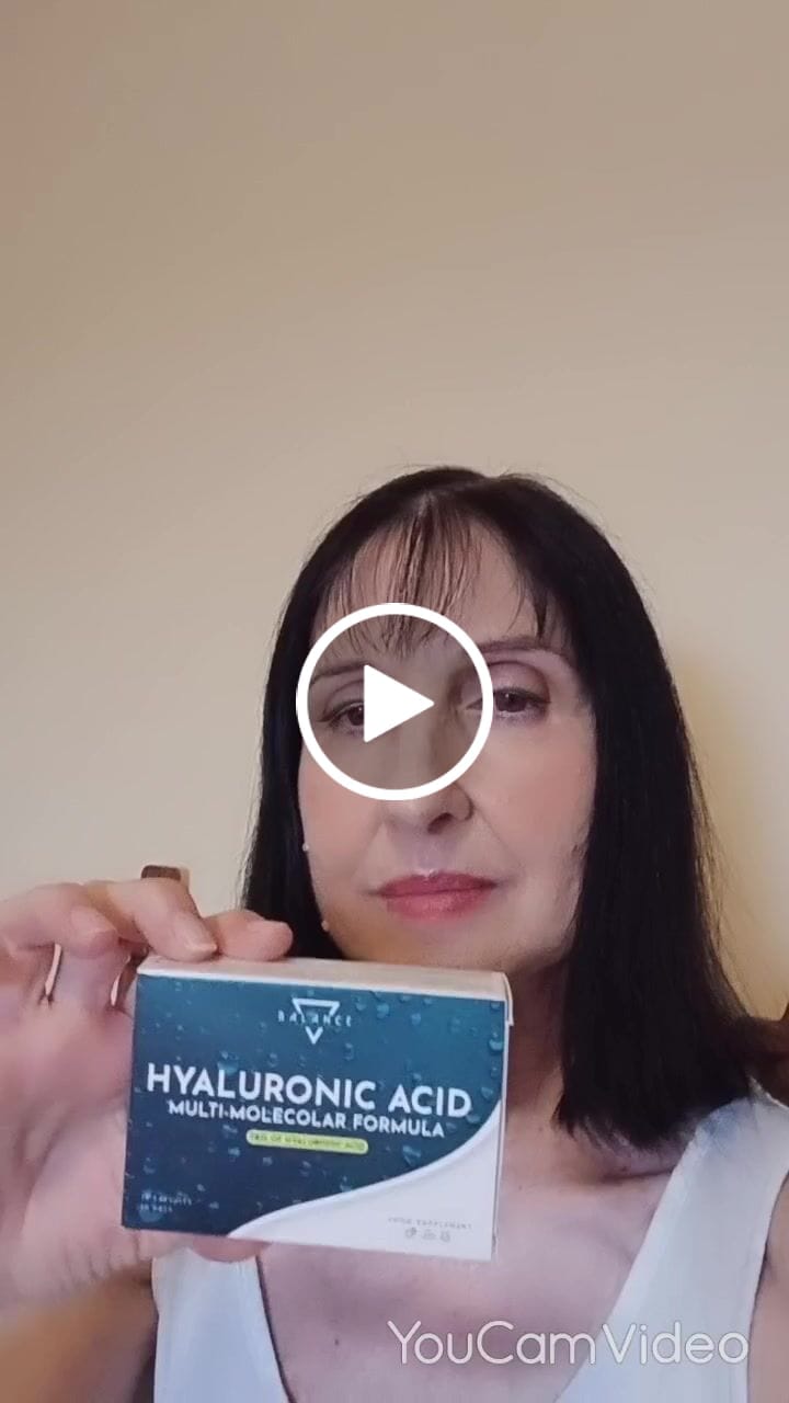 Customer video review of ACIDO IALURONICO 3X™ Azione Antiage e Antirughe