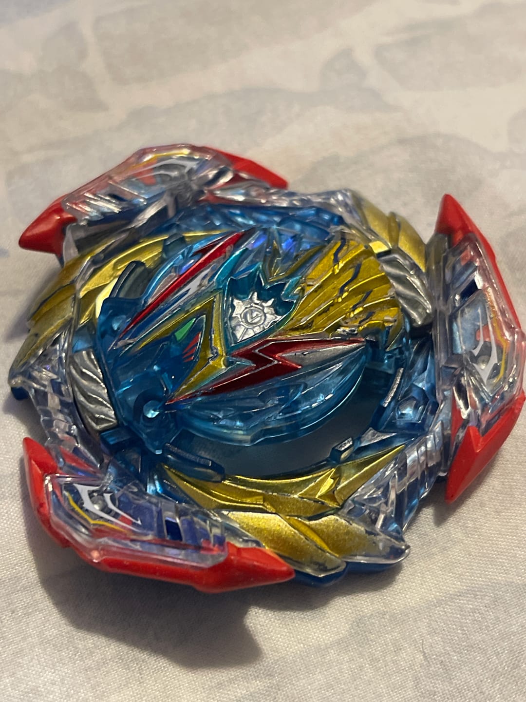 Customer photo review of Takra Tomy Ultimate Valkyrie Variable'-9 Burst DB Beyblade B-193