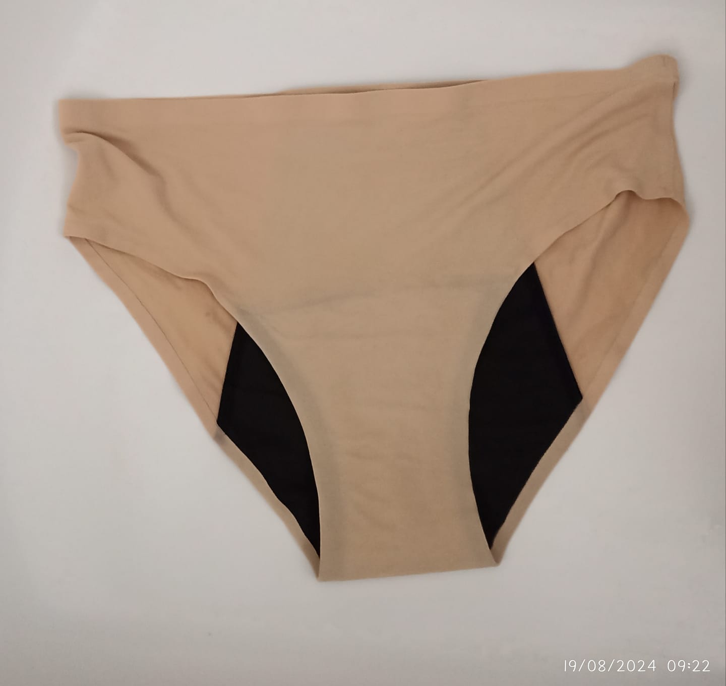 Customer photo review of Culotte Menstruelle Nina sans coutures (taille haute)