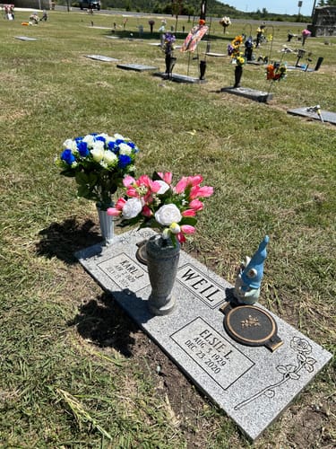 Customer photo review of Bulk Cemetery Mixed Flowers in Vase Artificial Flowers for Graves and Memorials Arrangements Wholesale