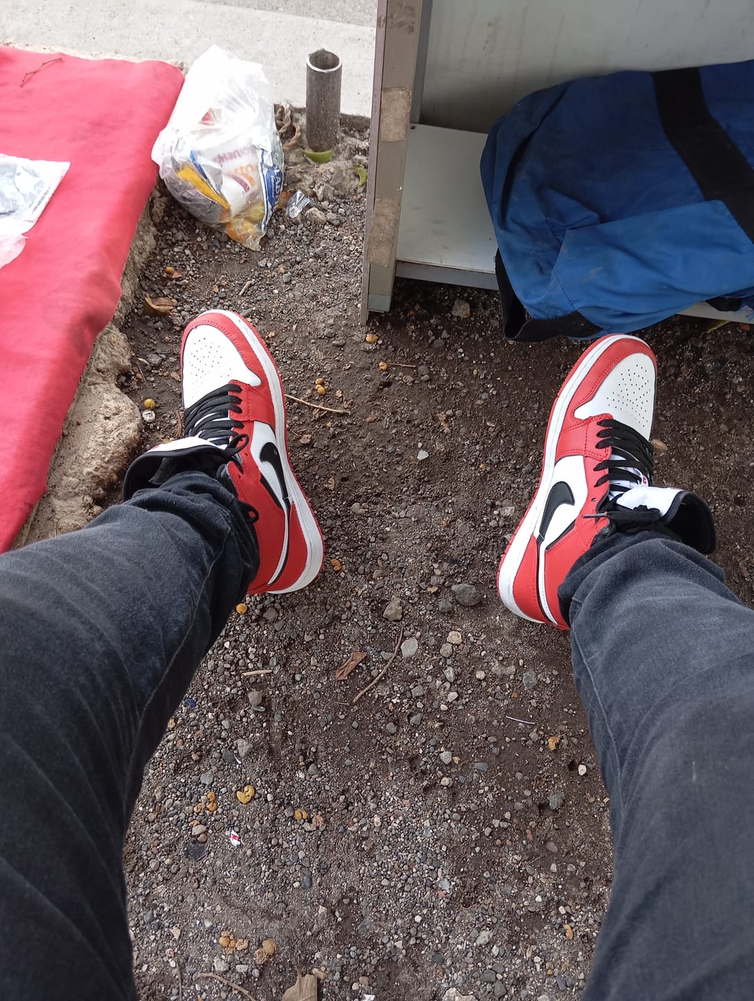 Customer photo review of Tenis Retro 1 Chicago Red