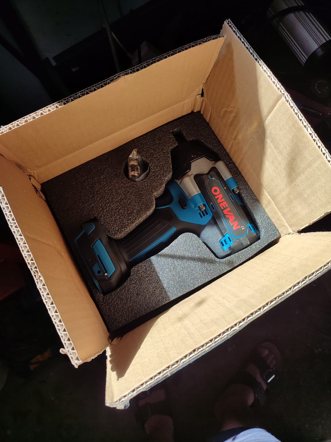 Customer photo review of ONEVAN 1/2" 1800N·m Torque Brushless Electric Impact Wrench | For Makita 18V Battery