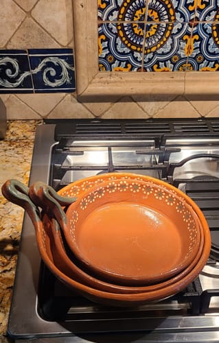 Customer photo review of Tonala Clay Fry Pan Sarten de Barro Clay Pan Mexican Clay Cazuela Sartenes de Barro