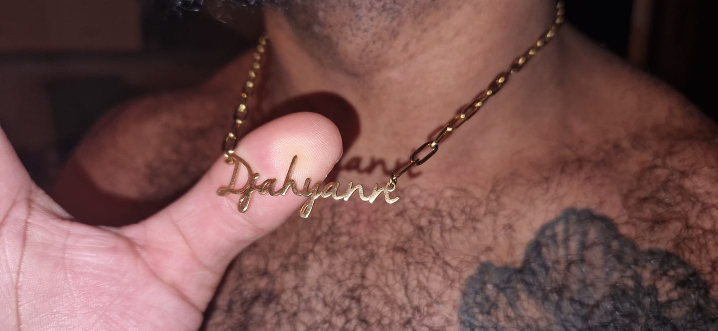 Customer photo review of Collier Prénom Script