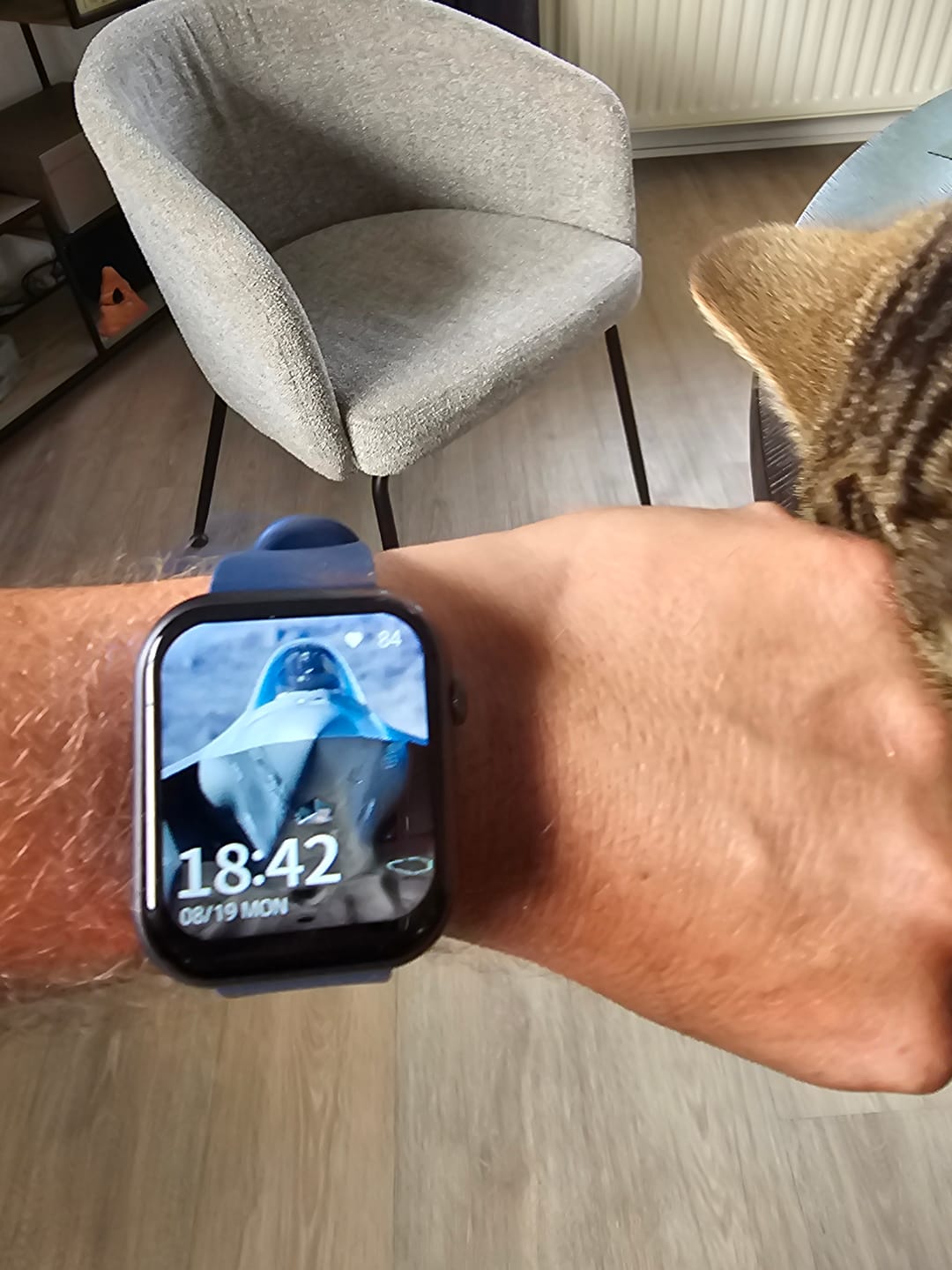 Customer photo review of Smartwatch met talrijke gezondheidsfeatures / IP67 waterdichtheid / 35 dagen batterijduur / 100 Sportmodi