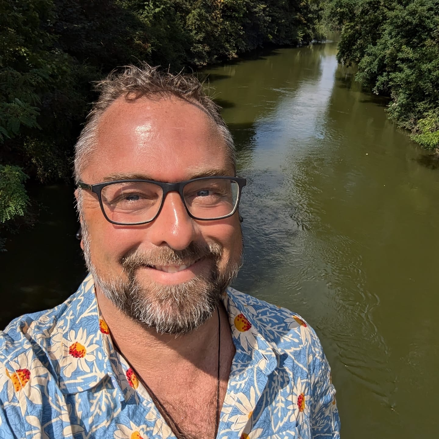 Customer photo review of Men's Retro Beach Hawaiian Cotton Holiday Button Up Blue Short Sleeve Floral Shirt